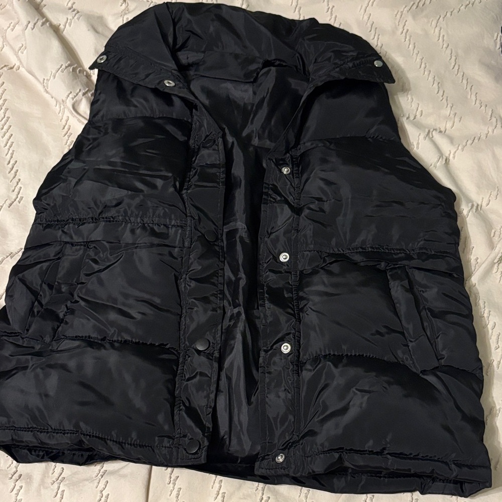 Small Black Puffer Vest
